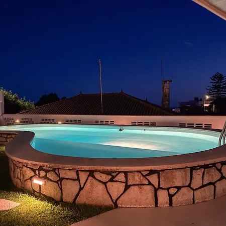 Appartement 1-bedroom With Private Pool Next To The Sesimbra