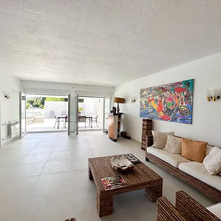 1-bedroom With Private Pool Next To The