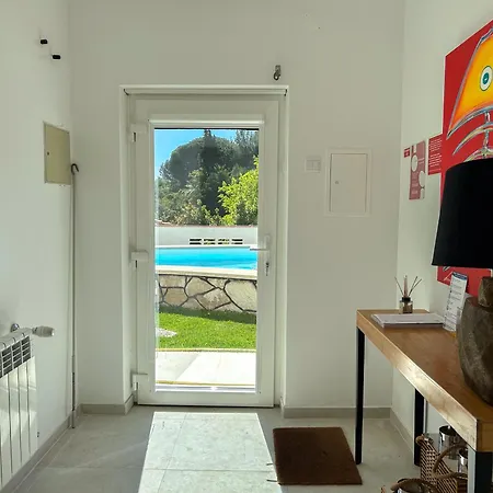 1-bedroom With Private Pool Next To The Appartement