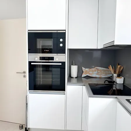 1-bedroom With Private Pool Next To The Appartement *